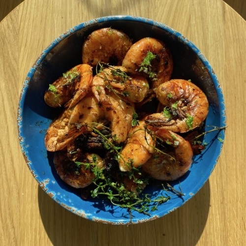 yummyinmytumbly:Blistered Prawns with Lime, Garlic, and Cilantro Butter Sauce