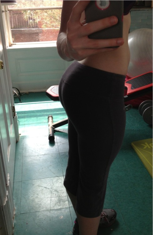 i-choose-fit:  On a completely unrelated note here’s more of my lame butt ;) 