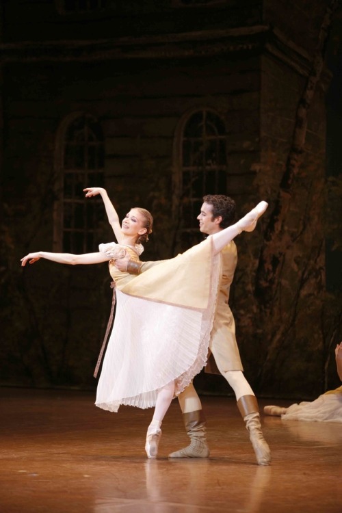 Myriam Ould-Braham and Mathias Heymann in Cranko’s Onegin
Photo © Sébastien Mathé