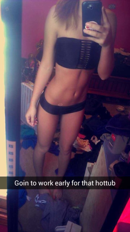taysamaze94:  Sunday work-flow, but first… Lemme take a selfie :-p