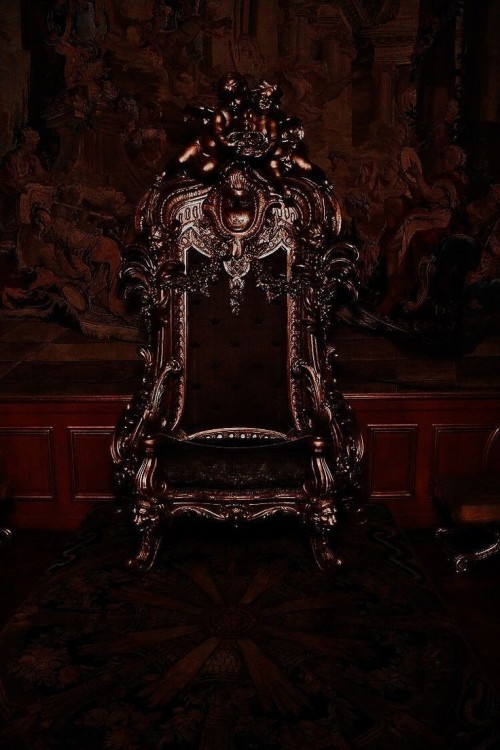 Vampire Mansion Inspo