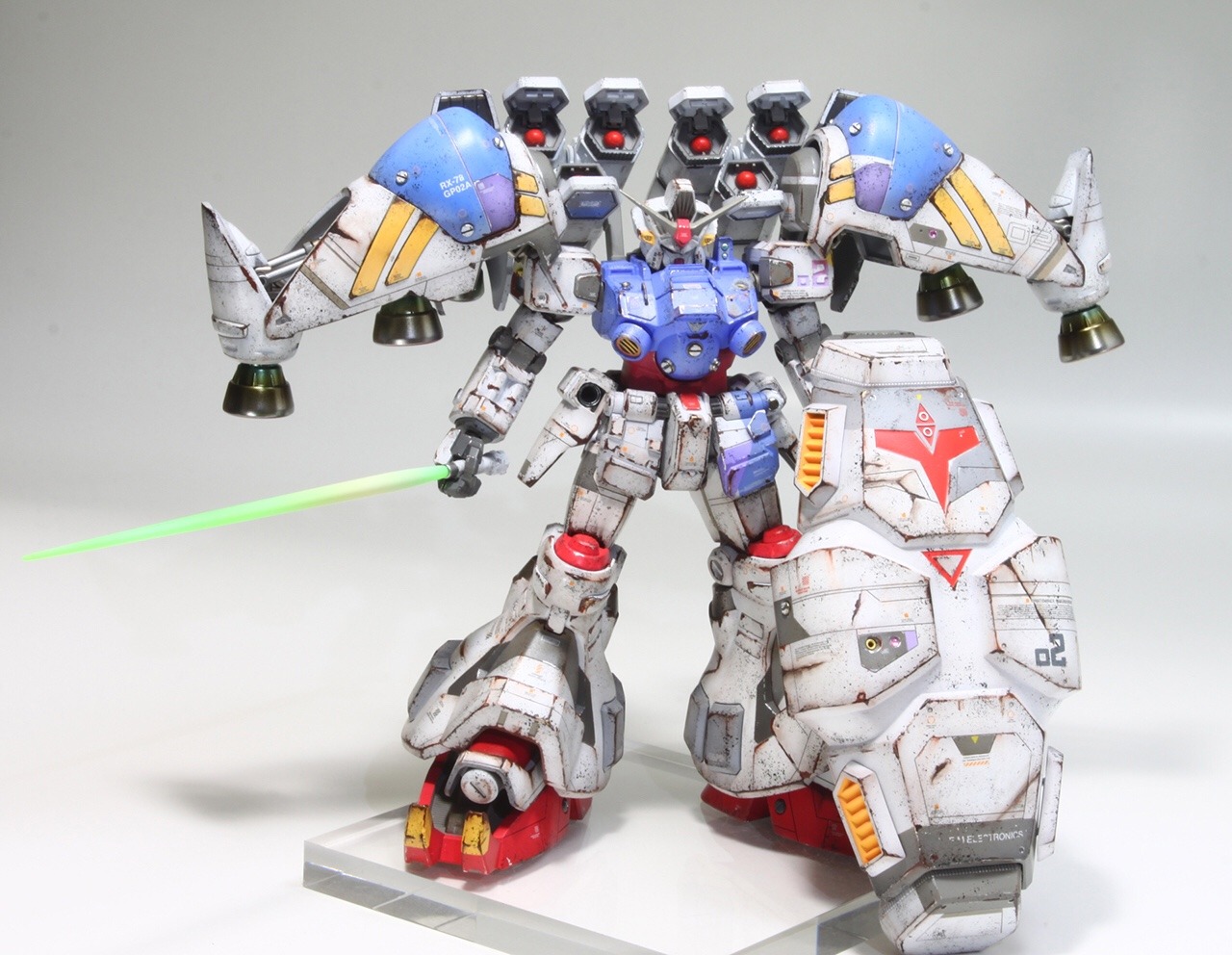 gunjap:  HGUC RX-78GP02A Gundam Physalis Type-MLRS: AMAZING Work by 製作完成gallery.