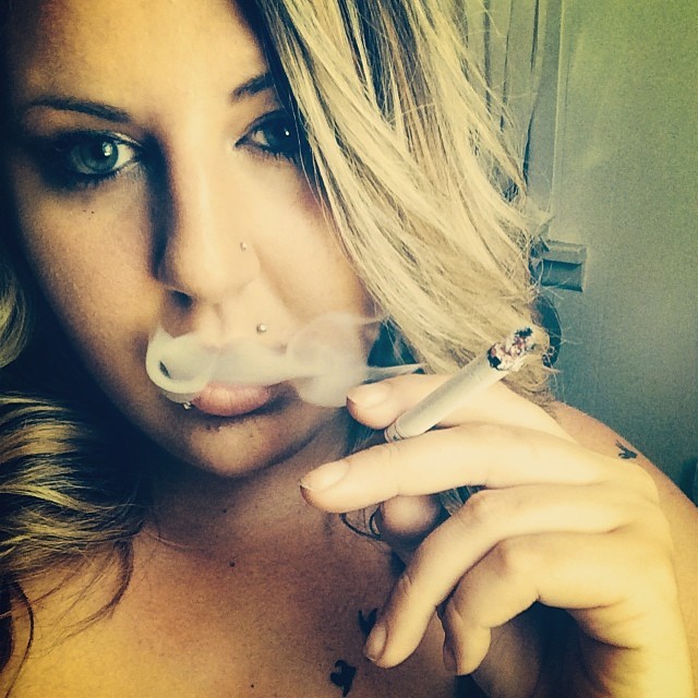 Smoking 💨 Sissy 🎀 BBC ♠️ Slut 💋 Bottom