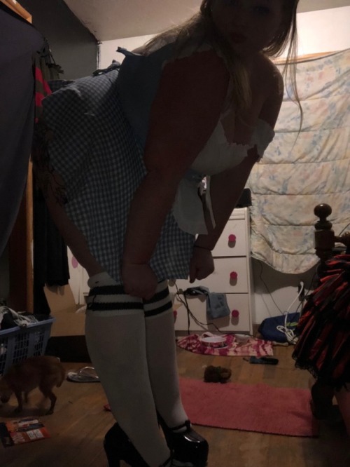 bigbeautifulbombshell87:  Playing dress up! porn pictures