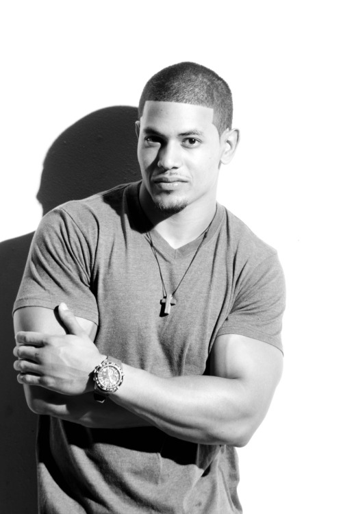 roheartlessro:  maleficentjournal:  Lafond Wesley  Sexy 😍😍😍