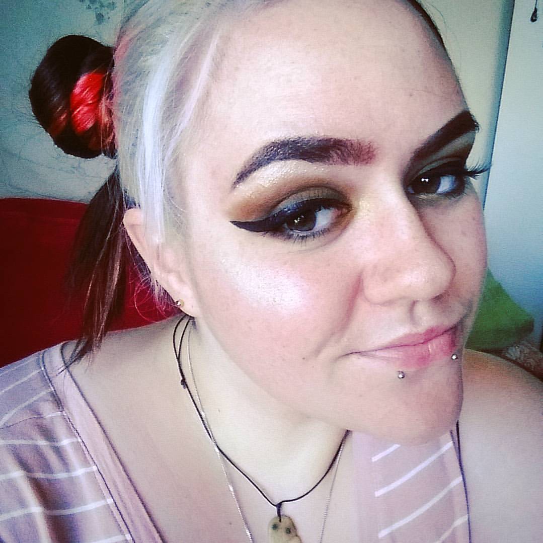 Jour Vingt et un. Ft @robdog1175 😍💑💖  EYES: @jeffreestarcosmetics #androgynypalette