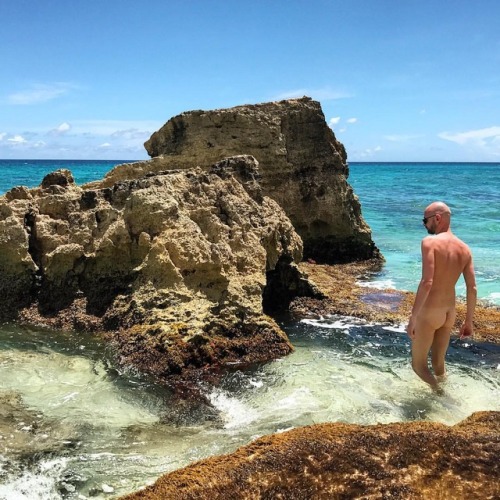 |Alex| Natural pool just for me. #sintmaarten #naturistbeach #nudistbeach #nakedatbeach #nakedlifest