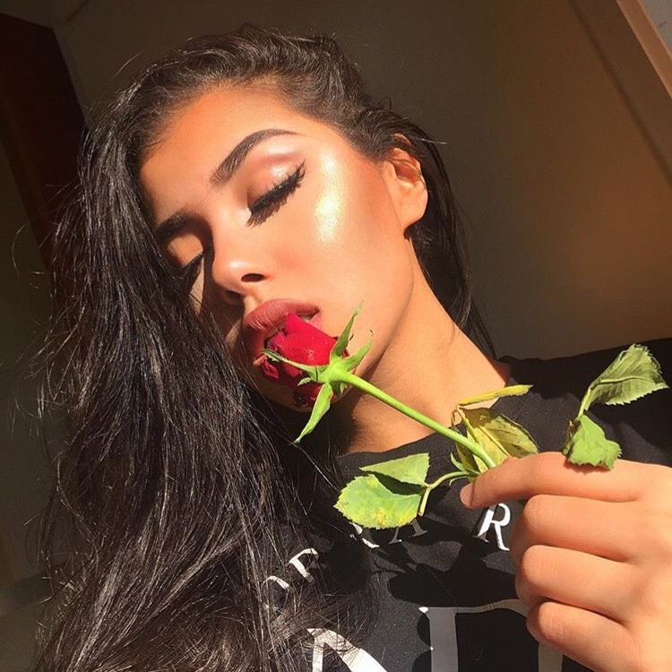 classyglamorousluxe:  💄