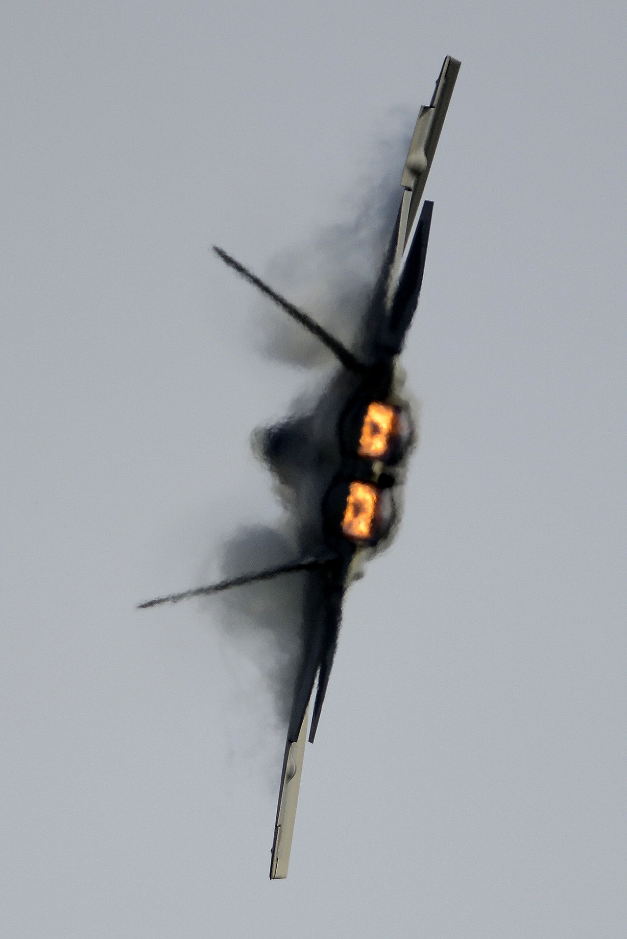 riidaroku:  Capt. John Cummings executes a maneuver during a solo demonstration May