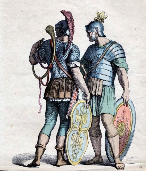 hadrian6: Ancient Roman Clothing. Roman General and Soldier. 1913. illustration. hadrian6.tum