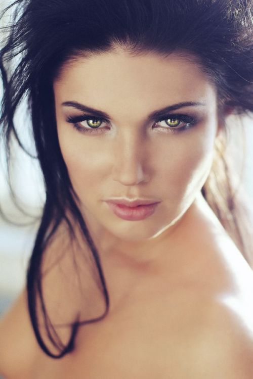 lovely-ladiez:  Lovely Lady