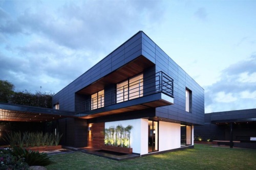 stevetrs:  Fatima House by Jorge Hernandez de la Garza 