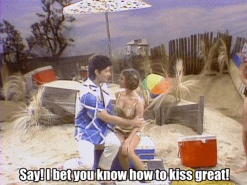 gameraboy:  Carrie Fisher learning to kiss. Saturday Night Live, November 18, 1978