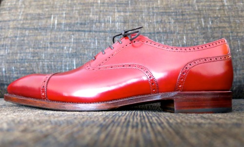 blackshoeblog:  Sunday pics : Carmina Closed Lace Oxford in Ruby Shell Cordovan (80105) on the Simpson last