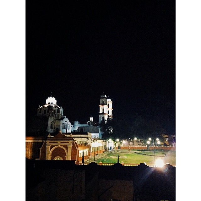 El barrio por la noche suele ser, romántico.
#Puebla #IgersPuebla #Analco #Iglesia #church #City #ciudad #Downtown #Incredible #Night #Black #Romántico #Volemos #Seamos #Amanezcamos #TeQuiero #Siempre #Jardín #Atrio #incredible #luz...