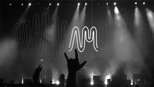 arctic-wankies:  Arctic Monkeys - R U Mine? - Brazil 2014 (x)