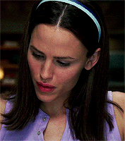 filmgifs:I’ll have a Pina Colada, not virgin. Wanna see my ID? Totally have it!Jennifer Garner as Je