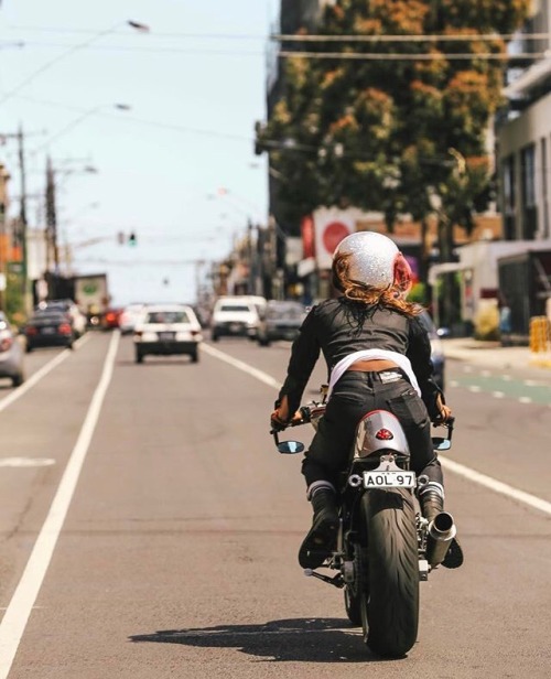 bike &girls- easy life