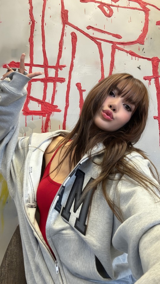 Lisa ( Blackpink)