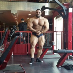 Justin Lr - Sitting at 302lbs at 14 weeks