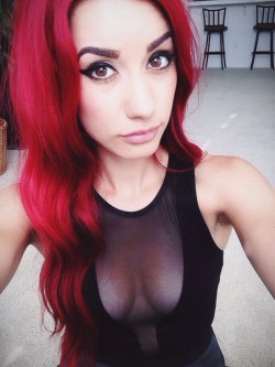 The-Babe-Archive:  Sno-Cone:  Long Time No Selfie   Wow