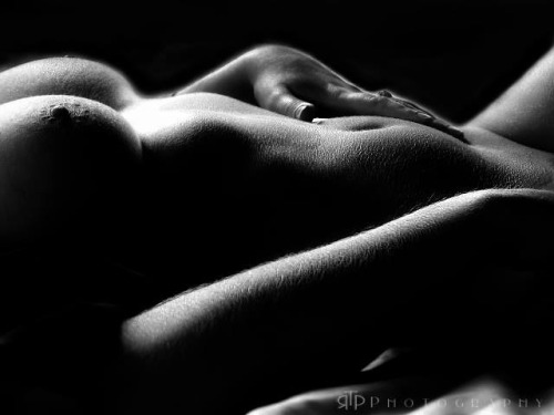 rtpphoto:  Body curves 