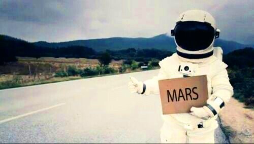descontroldeluniverso:No, no queda nada que prolongue mi parada en este mundo ni un solo minuto m&aa