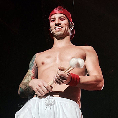 iconsvessel:joshua william dun everybody