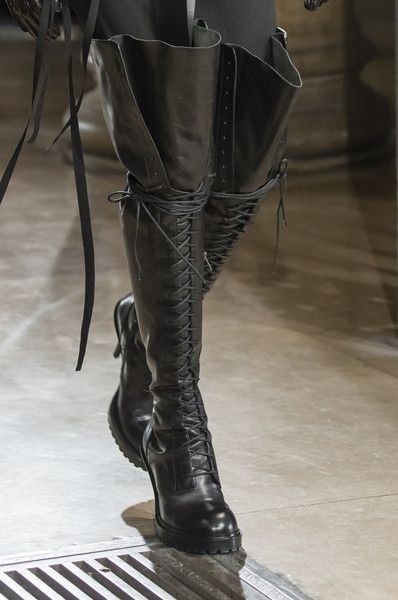 perfectfashiondetails:Ann Demeulemeester Fall 2018