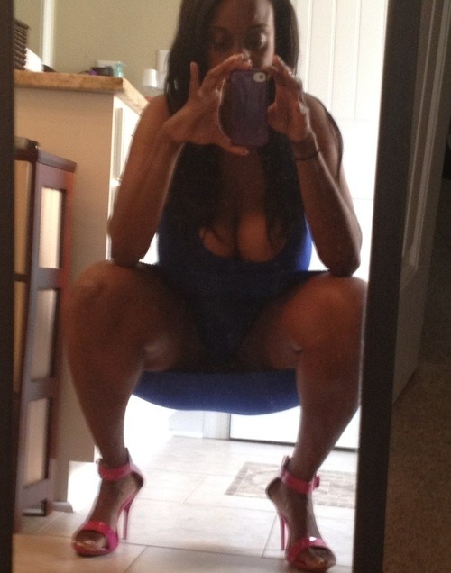 myebonyneed:   Meet hottest black women on this largest black dating site, JOIN NOW