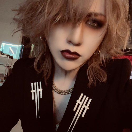 burialapplicant:(220216) Ruki’s Twitter Tomorrow will be 3 weeks until the LIVE. I’m excited. I’ll b