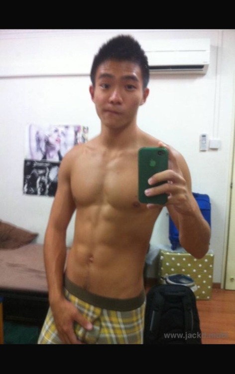 hawtstuffsg: ccbbct: Guys from Singapore Jack’d If you are given 1 choice, which one would you grab