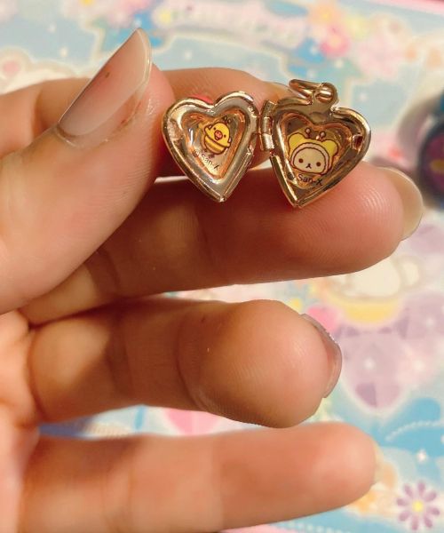 I made this tiny Korilakkuma & kiiroitori heart shaped locket … I’m going to put it on a necklac