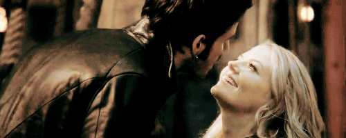 captainswanouat:  i didn’t think this scene could get hotter.but then i reversed