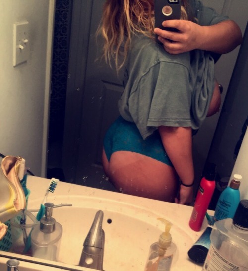 goodbyemeansforgetting1893: Excuse my messy bathroom