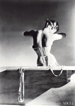 martynsme:  Photo by Horst P.Horst Vogue,