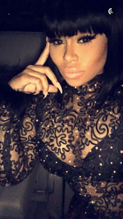 amberrosexblacchyna:  snapchat: BlacChynaLa 💎💕💸