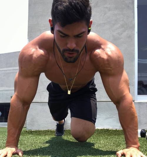 sexymusclebeast7: Alberto “Beto” Heragui