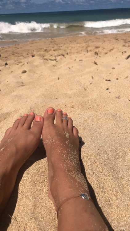 808vibesss:paia, hi The anklet tells a tale! To those in the know an anklet on a lady can say, &ldqu