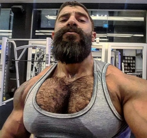 musclebears-men-at-large:Doumit Ghanem