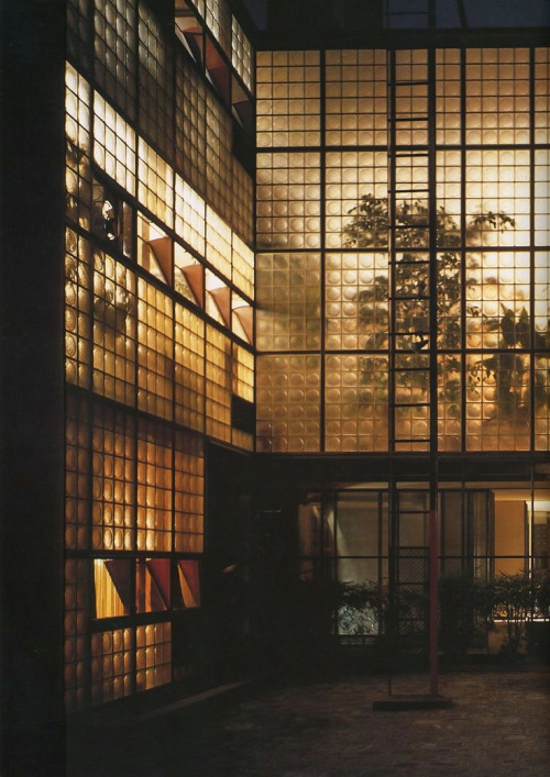 scandinaviancollectors:  PIERRE CHAREAU, La Maison de Verre, Paris, 1928. / Pinterest