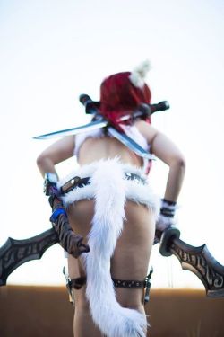 league-of-legends-sexy-girls:  Katarina Cosplay