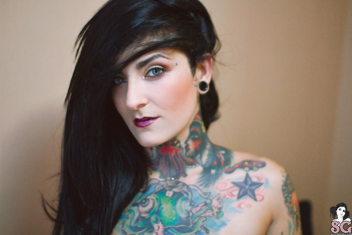 thedarksideofgruff:  Corine