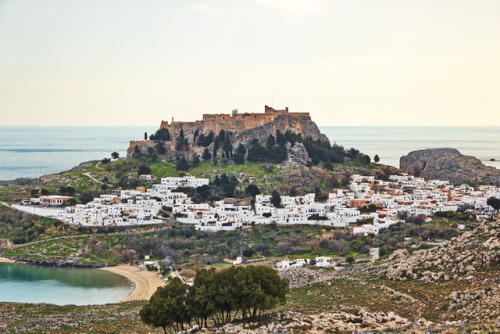 marcel-and-his-world:The white city. Die weiße Stadt.View of Lindos and the acropolis, February 2017