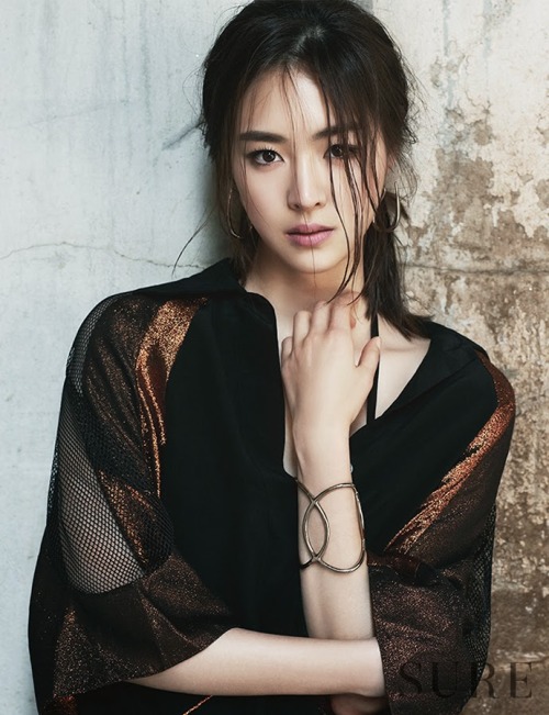 Lee Yeon Hee - Sure Magazine Pics