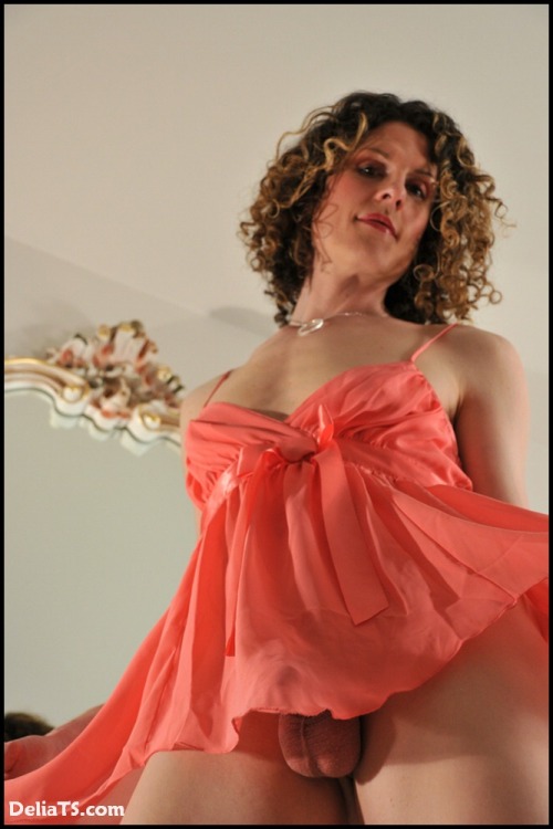 crossdresserscool:  Crossdressers Cool http://crossdresserscool.tumblr.com