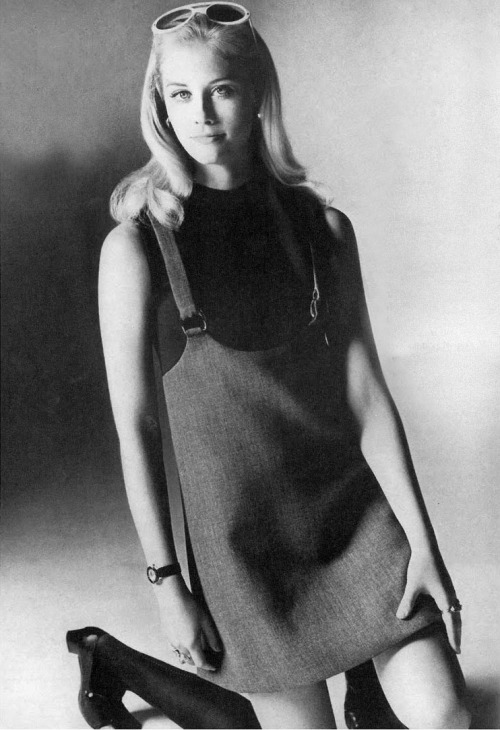 vintageruminance: Cybill Shepherd, Vogue January 1969 by Bailey