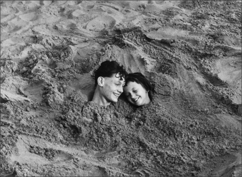 Heads in the sandConey Island 1963Lou Bernstein