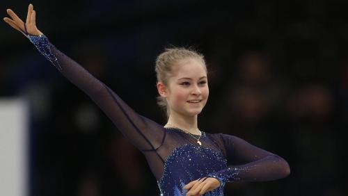 attractiveolympians:  15 year old Julia Lipnitskaia of Team Russia performing in the women’s figure skating short program portion of the team event 