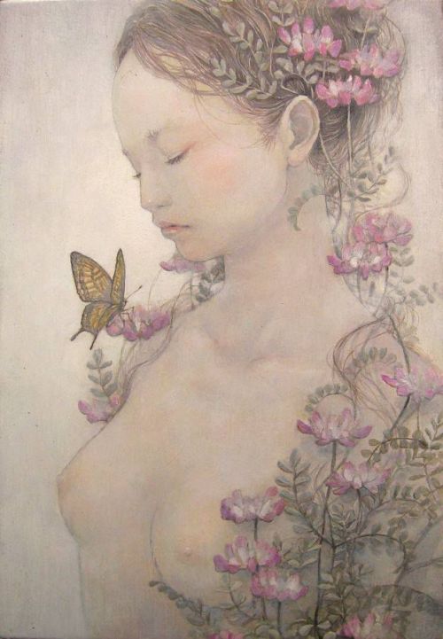 exisexyoutfit:loumargi:Miho Hirano,Underwear is so overrated  Half dressed is the new naked    Butto